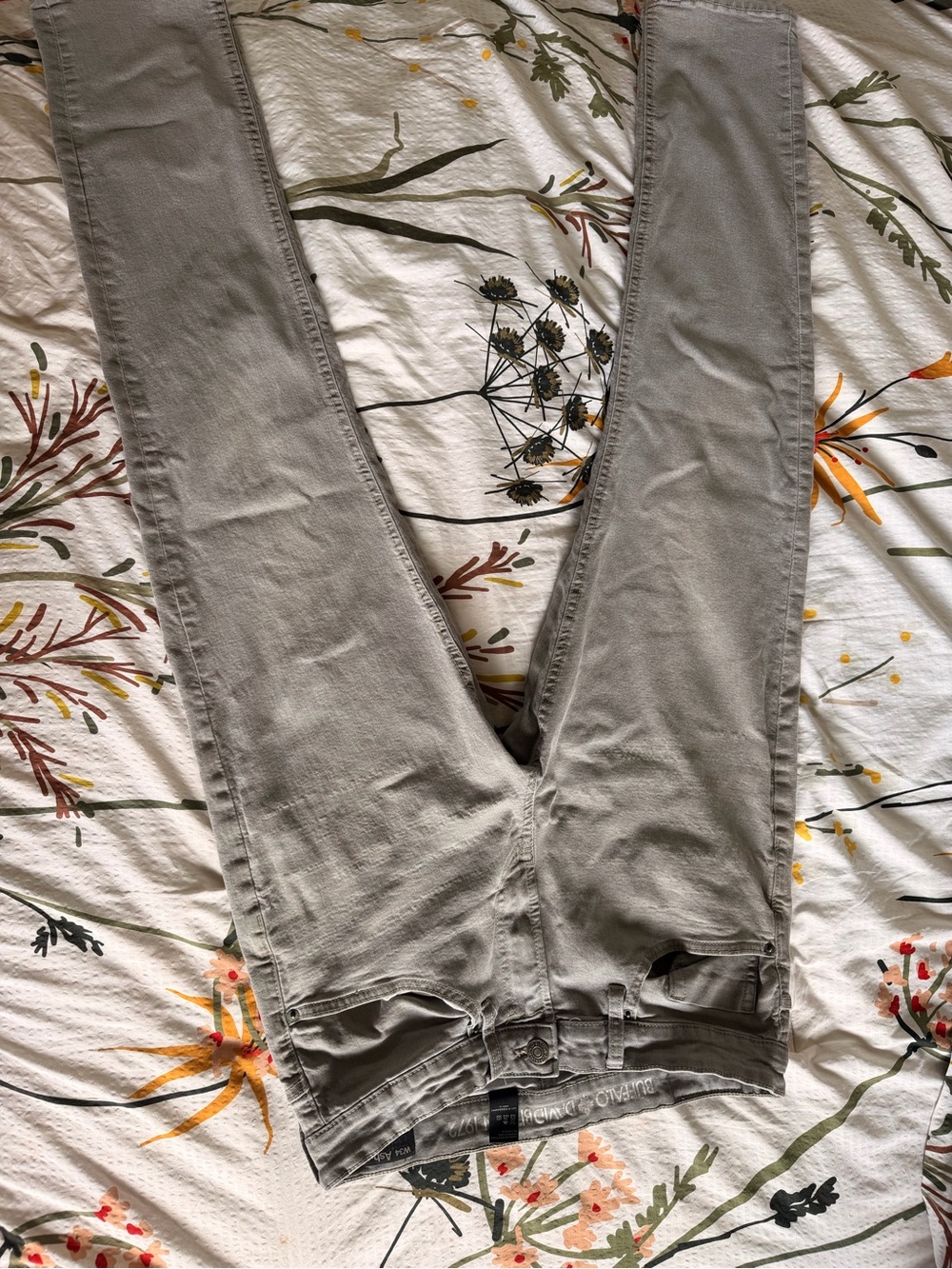 Men’s Slim Fit Jeans in Light Gray